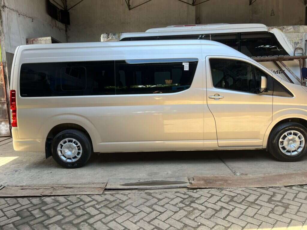 Hiace Eksklusif